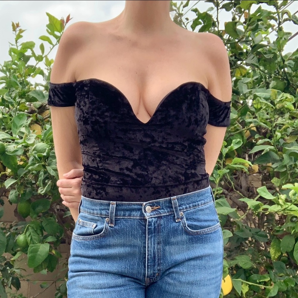 PrettyLittleThing Crushed Velvet Bodysuit